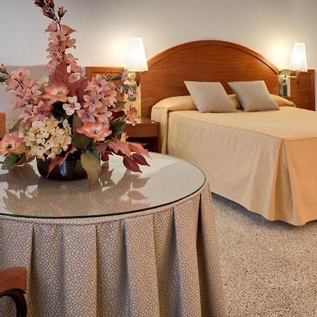 Hotel Gaudi Reus Eksteriør billede