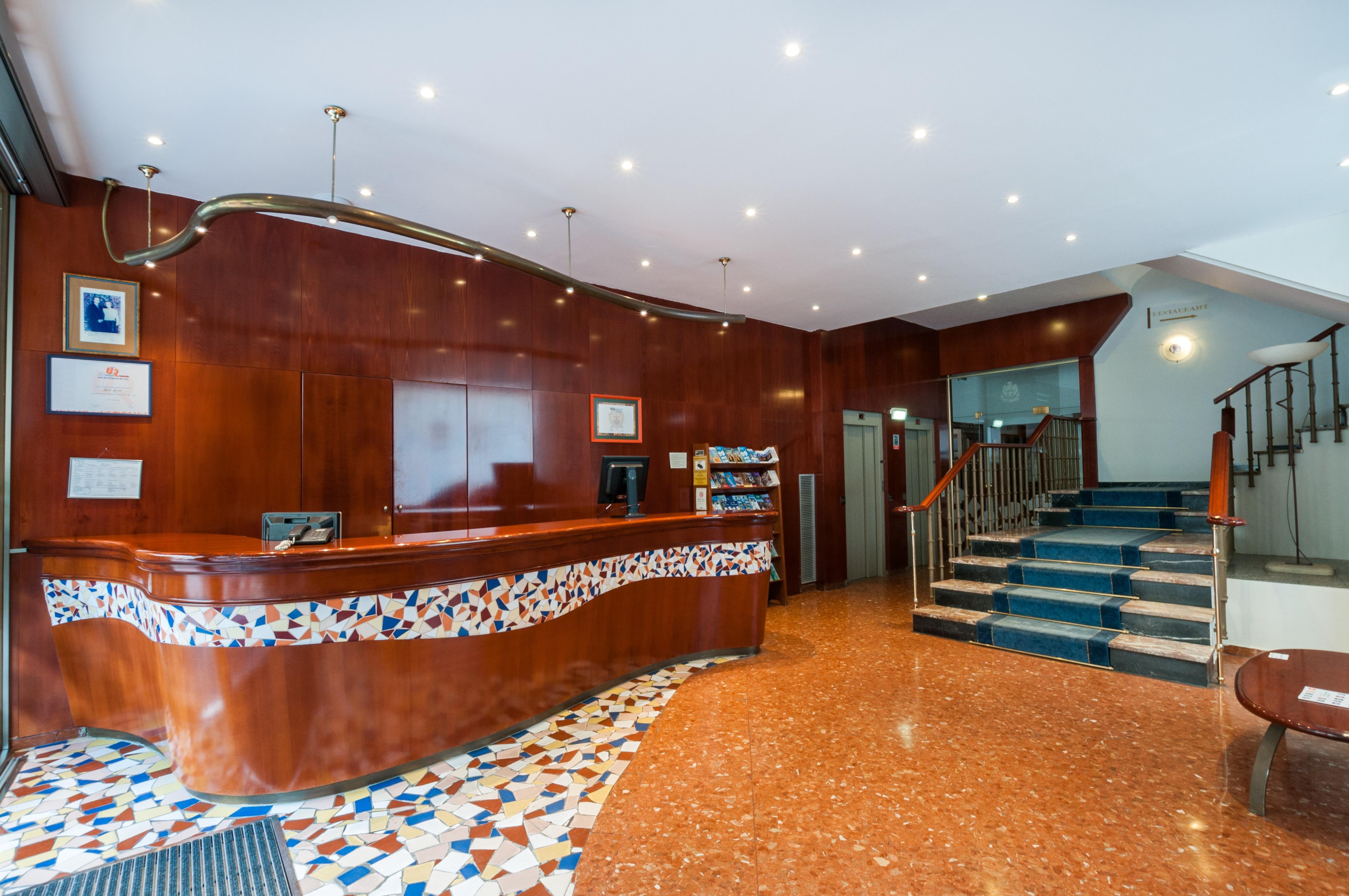Hotel Gaudi Reus Eksteriør billede