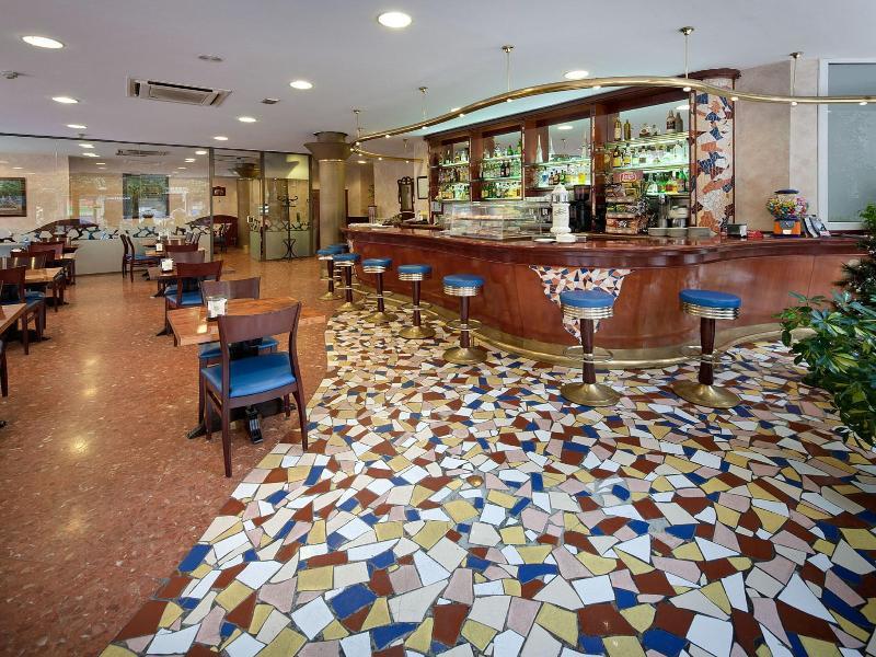 Hotel Gaudi Reus Eksteriør billede
