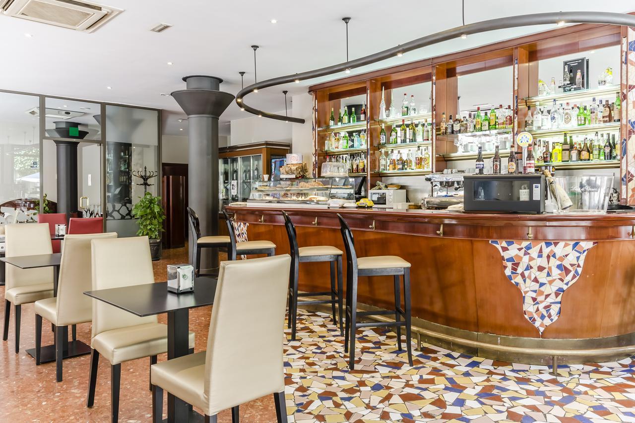 Hotel Gaudi Reus Eksteriør billede